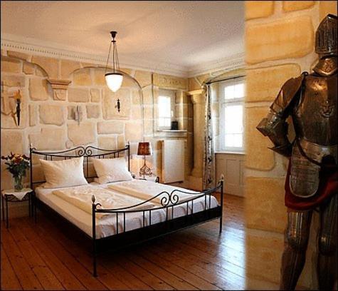 Knopf Und Knopf Erlebniswelt Hotell Warthausen Rum bild