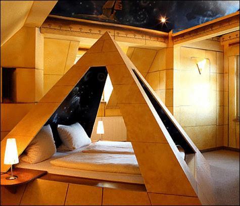 Knopf Und Knopf Erlebniswelt Hotell Warthausen Rum bild